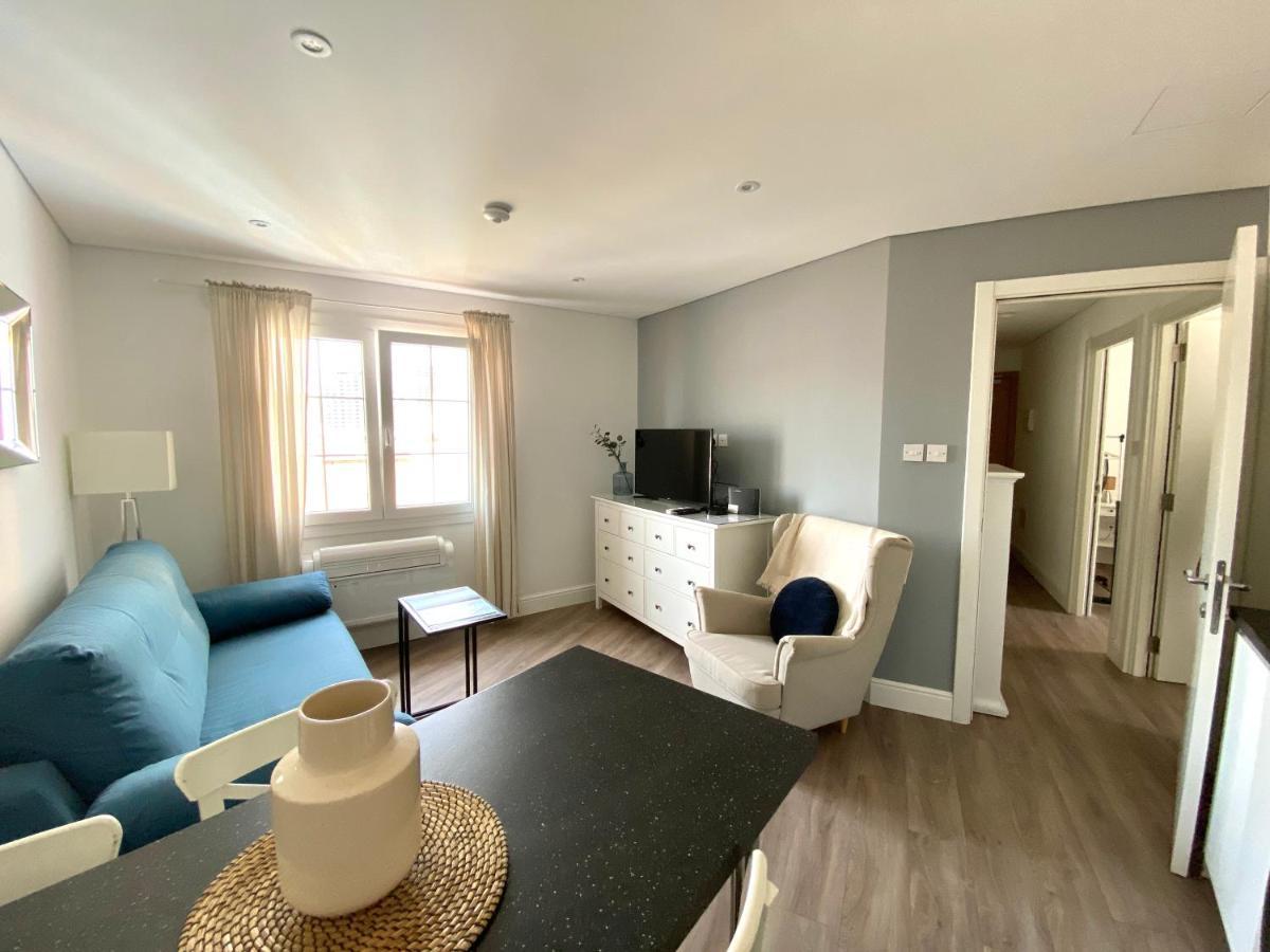 Deluxe City Centre Two Bedroom - Grand Central House 直布罗陀 外观 照片