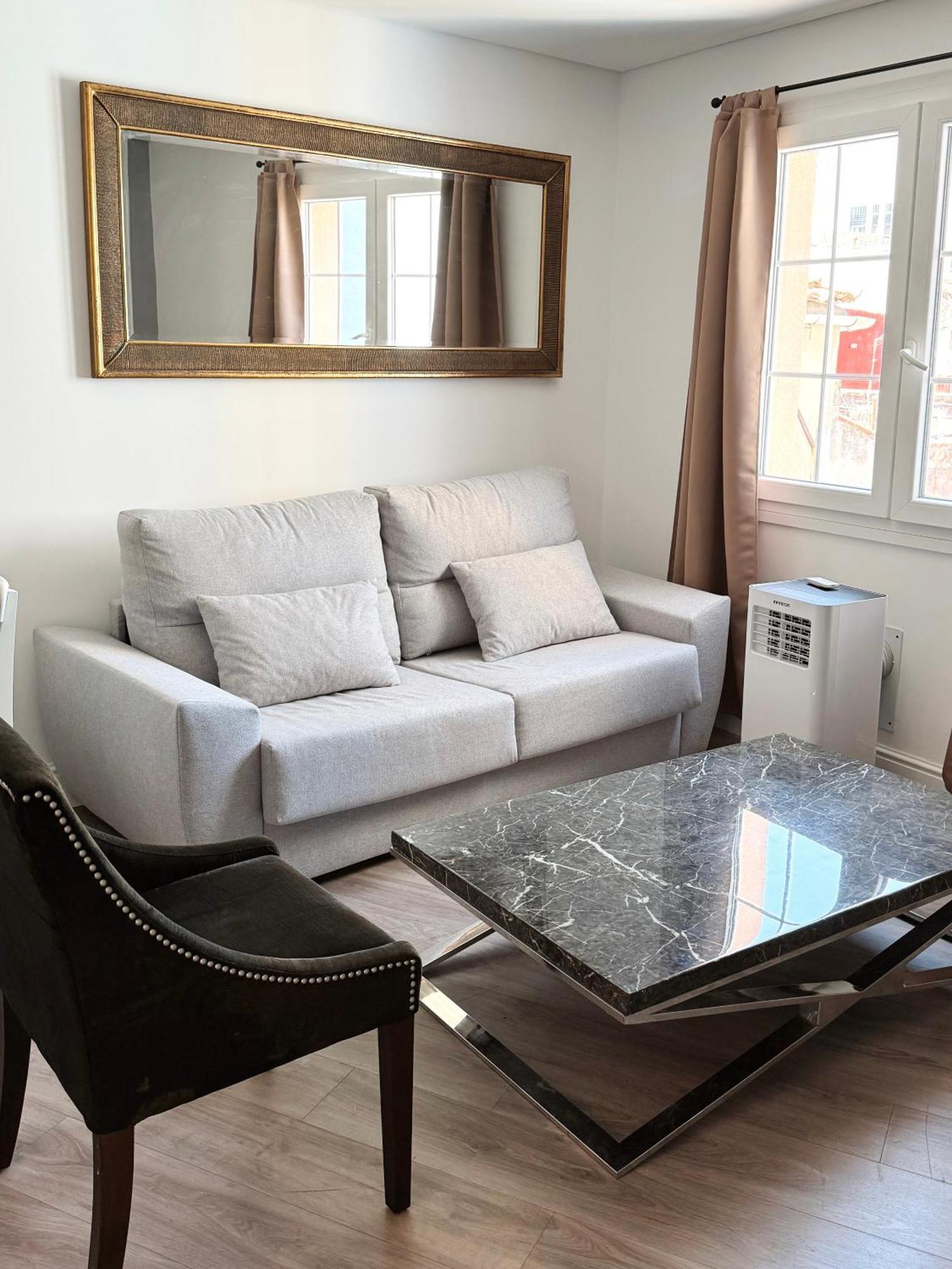 Deluxe City Centre Two Bedroom - Grand Central House 直布罗陀 外观 照片